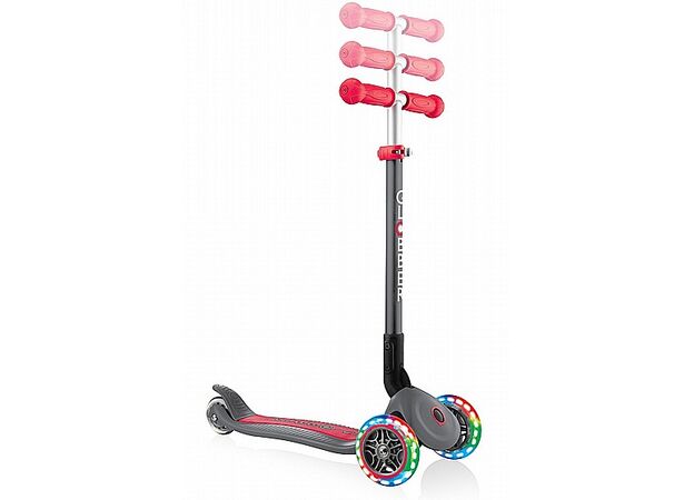 קורקינט מתקפל לילדים עם אורות בגלגלים Primo Lights, ידית בגובה משתנה וציפוי מונע החלקה