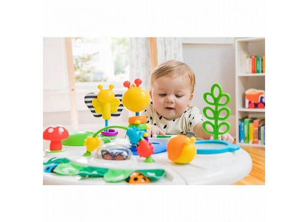 בייבי איינשטין – 4 ב-1 מרכז פעילות מסתובבים ומגלים עולם